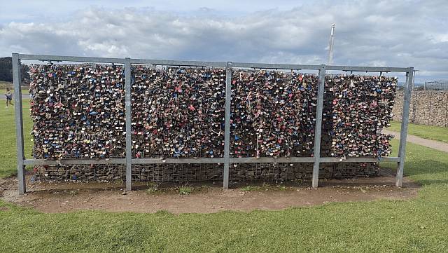 Gretna_Green_locks.jpg